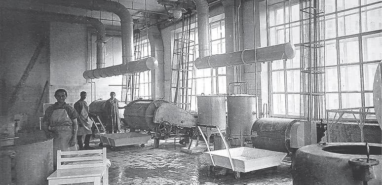 Иллюстрация к книге — Дом правительства. Сага о русской революции [i_168.jpg]