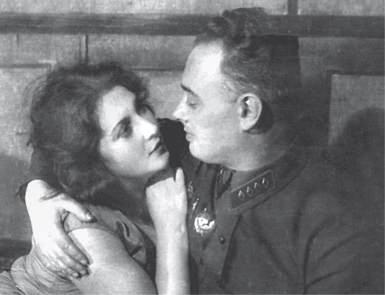 Иллюстрация к книге — Дом правительства. Сага о русской революции [i_192.jpg]