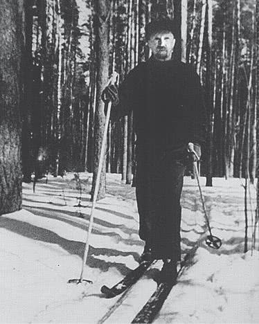 Иллюстрация к книге — Дом правительства. Сага о русской революции [i_230.jpg]