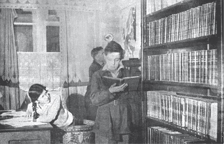 Иллюстрация к книге — Дом правительства. Сага о русской революции [i_290.jpg]