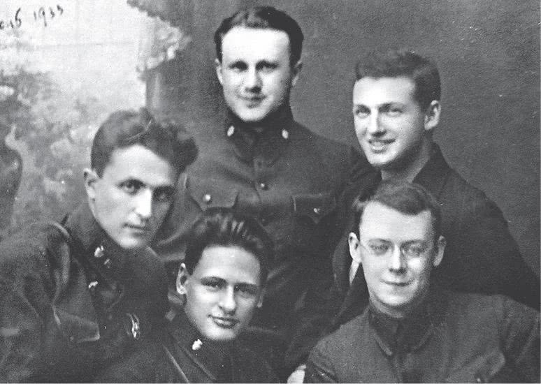 Иллюстрация к книге — Дом правительства. Сага о русской революции [i_359.jpg]