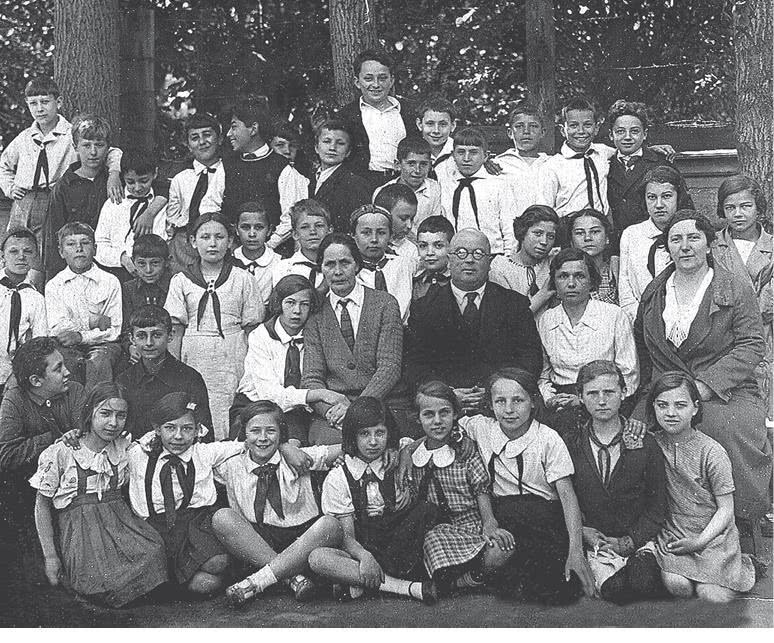 Иллюстрация к книге — Дом правительства. Сага о русской революции [i_361.jpg]