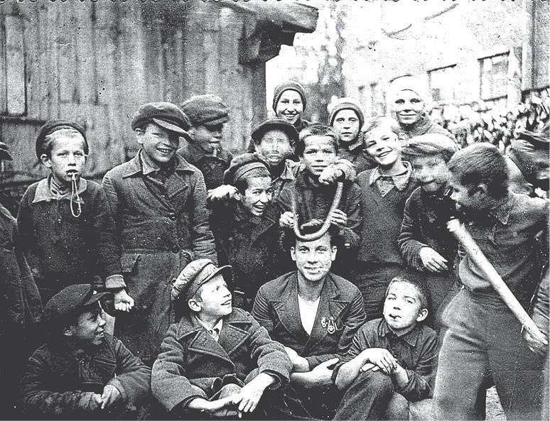 Иллюстрация к книге — Дом правительства. Сага о русской революции [i_366.jpg]