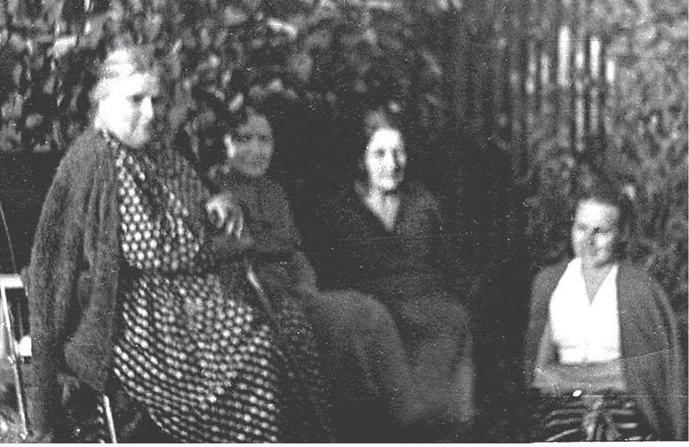 Иллюстрация к книге — Дом правительства. Сага о русской революции [i_388.jpg]