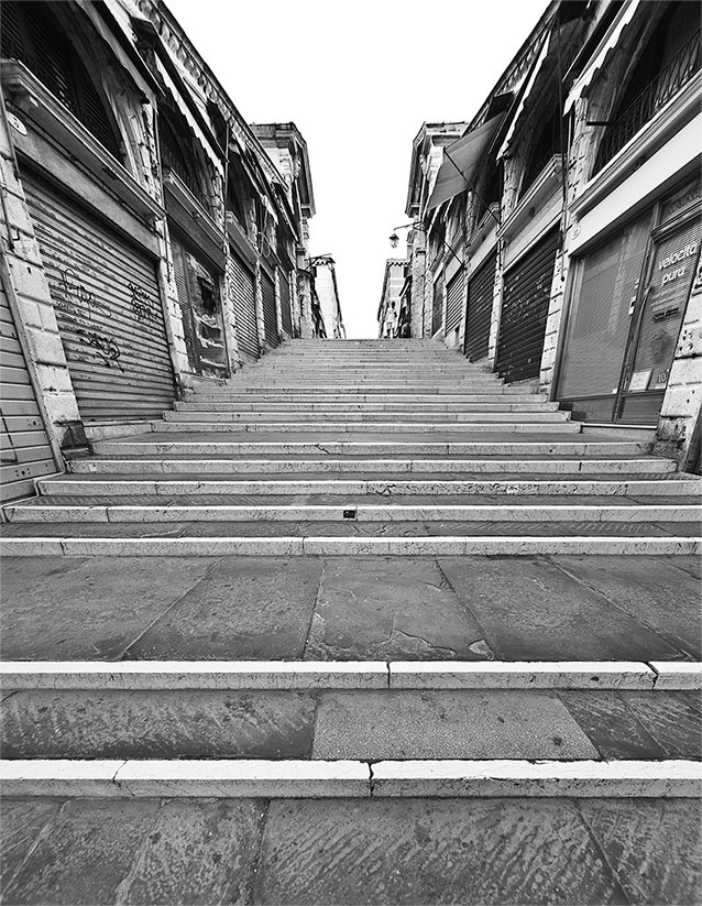 Иллюстрация к книге — Только Венеция. Образы Италии XXI [i_035.jpg]