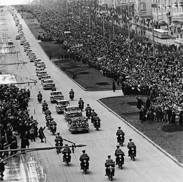 Иллюстрация к книге — Юрий Гагарин. Первый полёт в документах и воспоминаниях [i_016.jpg]