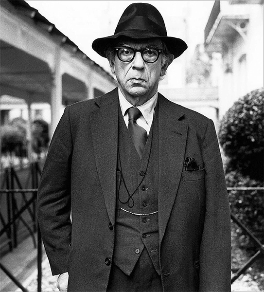 Иллюстрация к книге — "Еврейское слово". Колонки [i_002.jpg]