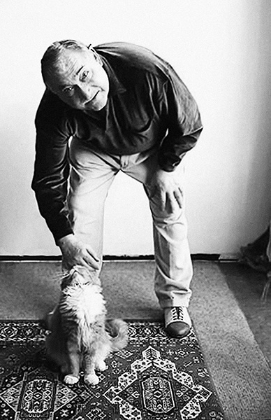 Иллюстрация к книге — "Еврейское слово". Колонки [i_007.jpg]