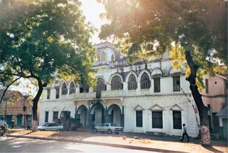 Иллюстрация к книге — Queen. Фредди Меркьюри. Биография [i_003.jpg]