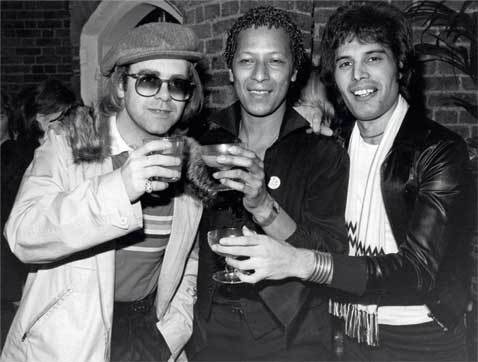 Иллюстрация к книге — Queen. Фредди Меркьюри. Биография [i_009.jpg]