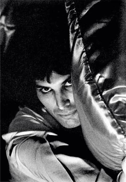 Иллюстрация к книге — Queen. Фредди Меркьюри. Биография [i_016.jpg]