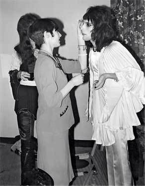 Иллюстрация к книге — Queen. Фредди Меркьюри. Биография [i_017.jpg]