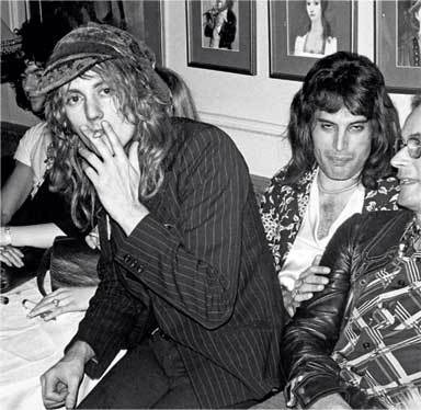 Иллюстрация к книге — Queen. Фредди Меркьюри. Биография [i_021.jpg]