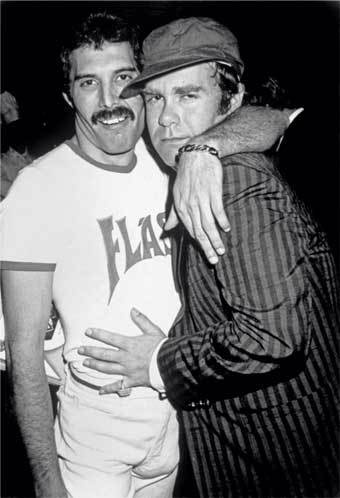 Иллюстрация к книге — Queen. Фредди Меркьюри. Биография [i_024.jpg]