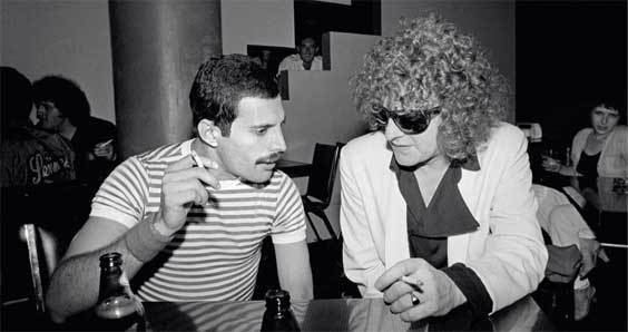 Иллюстрация к книге — Queen. Фредди Меркьюри. Биография [i_025.jpg]