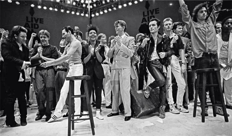 Иллюстрация к книге — Queen. Фредди Меркьюри. Биография [i_035.jpg]