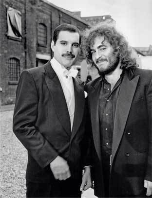 Иллюстрация к книге — Queen. Фредди Меркьюри. Биография [i_046.jpg]