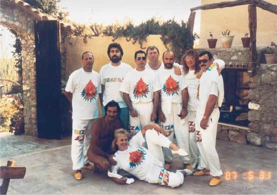 Иллюстрация к книге — Queen. Фредди Меркьюри. Биография [i_048.jpg]