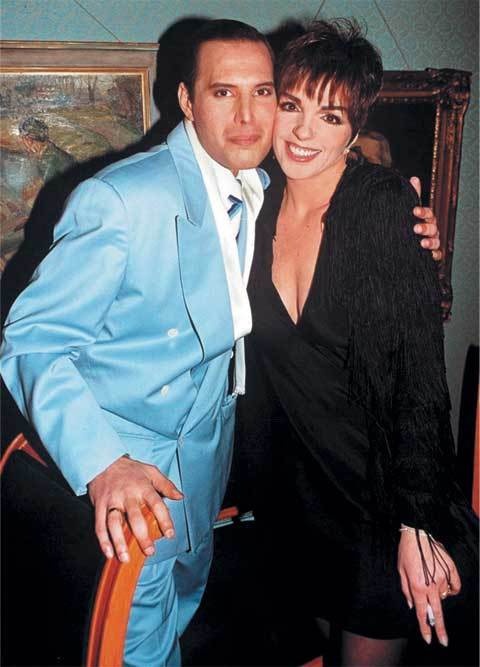 Иллюстрация к книге — Queen. Фредди Меркьюри. Биография [i_063.jpg]