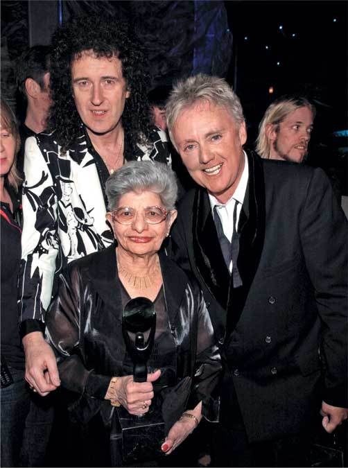 Иллюстрация к книге — Queen. Фредди Меркьюри. Биография [i_071.jpg]