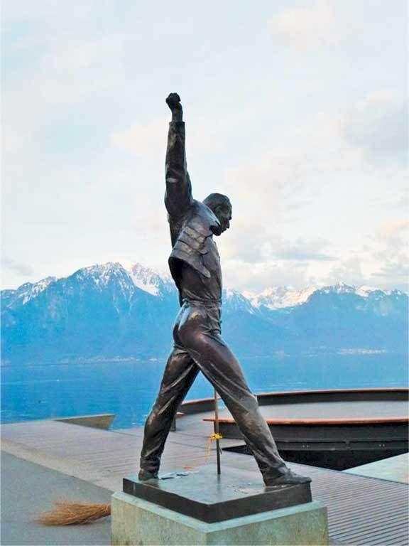 Иллюстрация к книге — Queen. Фредди Меркьюри. Биография [i_087.jpg]