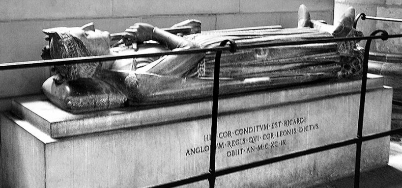 Иллюстрация к книге — Средневековье. Самые известные герои истории [i_007.jpg]