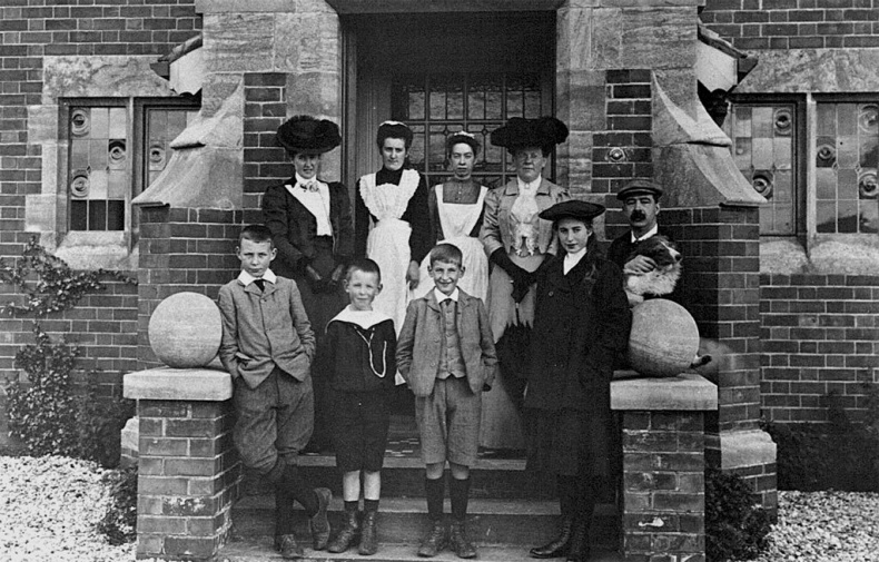 Иллюстрация к книге — Клайв Стейплз Льюис. Человек, подаривший миру Нарнию [i_005.jpg]