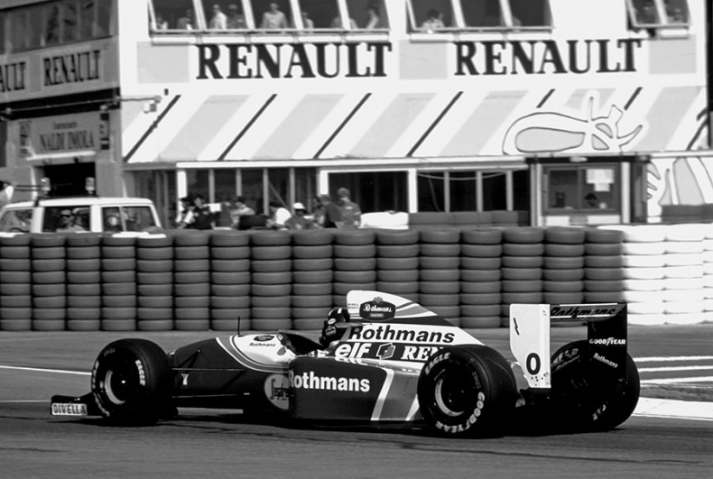 Иллюстрация к книге — Как построить машину. Автобиография величайшего конструктора «Формулы-1» [i_029.jpg]