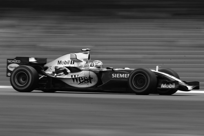 Иллюстрация к книге — Как построить машину. Автобиография величайшего конструктора «Формулы-1» [i_040.jpg]