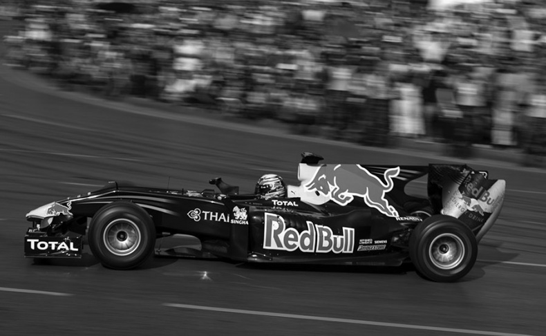 Иллюстрация к книге — Как построить машину. Автобиография величайшего конструктора «Формулы-1» [i_046.jpg]