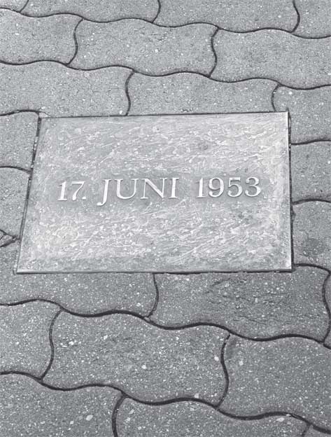 Иллюстрация к книге — Немецкая тетрадь. Субъективный взгляд  [i_003.jpg]