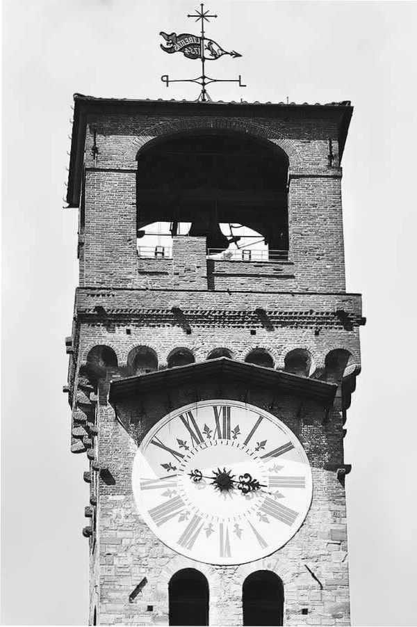 Иллюстрация к книге — История часов. Эволюция от солнечных до водородных [i_009.jpg]