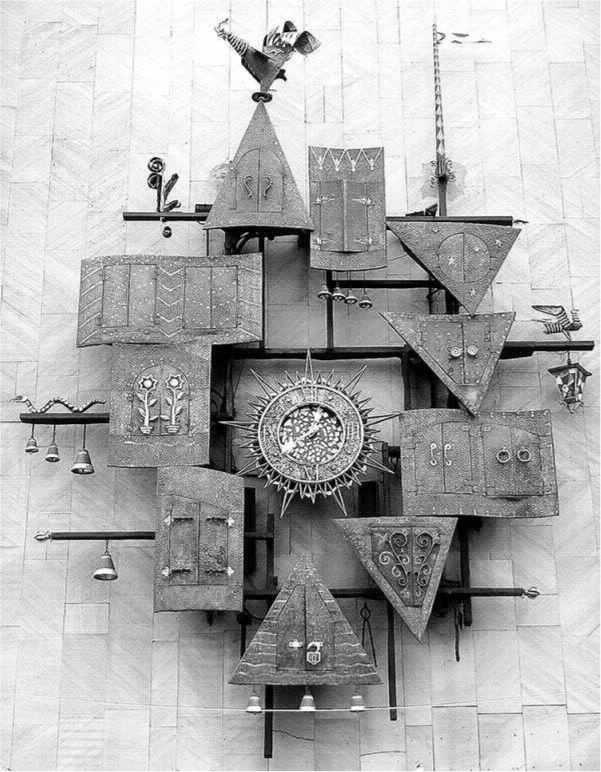 Иллюстрация к книге — История часов. Эволюция от солнечных до водородных [i_033.jpg]