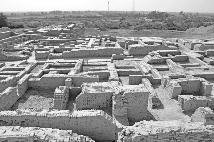 Иллюстрация к книге — Путин - Трамп. О чем не знают в Госдепартаменте? [i_016.jpg]