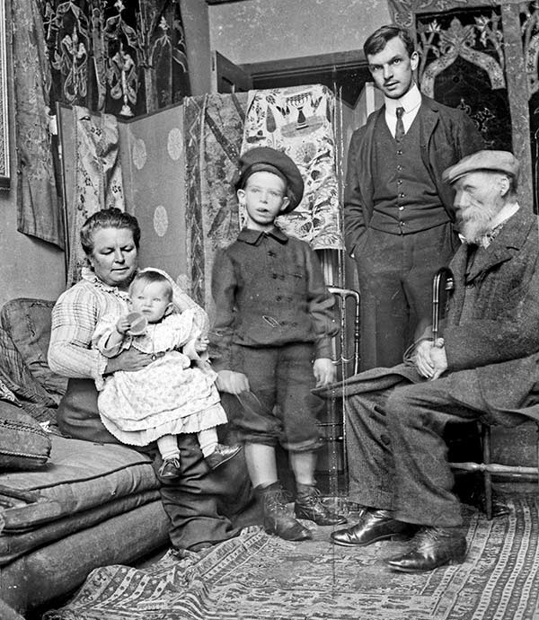 Иллюстрация к книге — Ренуар. Частная жизнь [i_032.jpg]