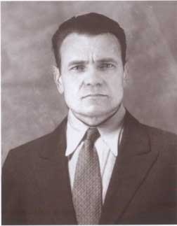 Иллюстрация к книге — Валентин Пикуль [i_003.jpg]