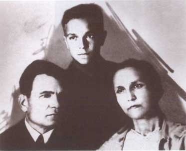 Иллюстрация к книге — Валентин Пикуль [i_004.jpg]