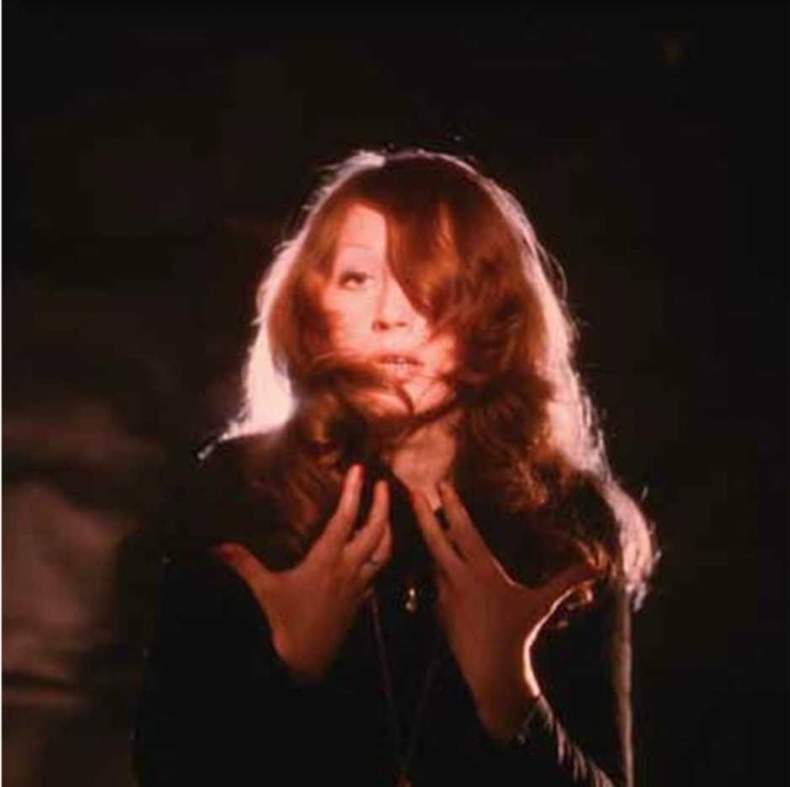 Иллюстрация к книге — Алла Пугачева. Жизнь и удивительные приключения великой певицы [i_002.jpg]