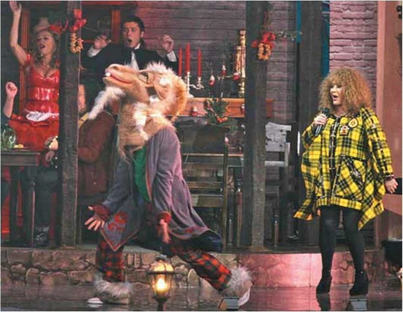 Иллюстрация к книге — Алла Пугачева. Жизнь и удивительные приключения великой певицы [i_054.jpg]