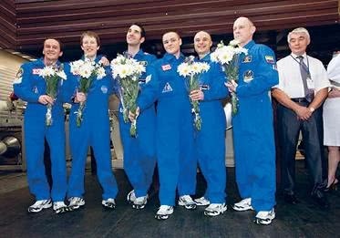 Иллюстрация к книге — Можно ли забить гвоздь в космосе и другие вопросы о космонавтике  [i_031.jpg]