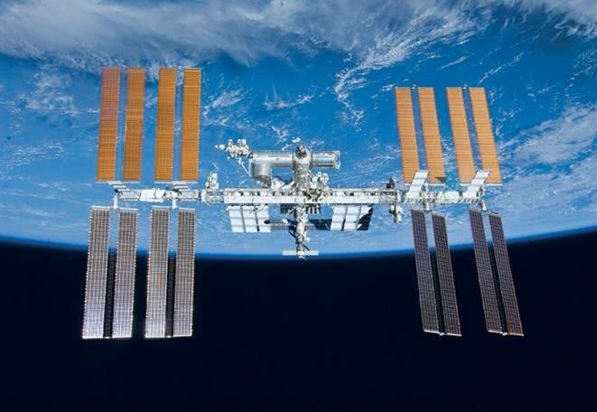 Иллюстрация к книге — Можно ли забить гвоздь в космосе и другие вопросы о космонавтике  [i_079.jpg]