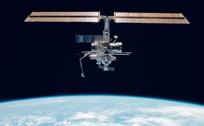 Иллюстрация к книге — Можно ли забить гвоздь в космосе и другие вопросы о космонавтике  [i_083.jpg]