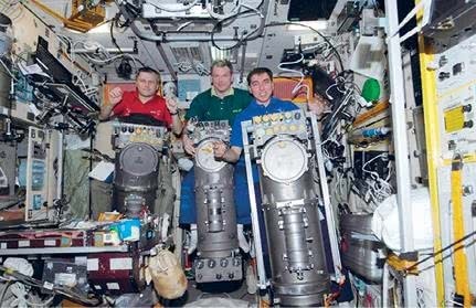 Иллюстрация к книге — Можно ли забить гвоздь в космосе и другие вопросы о космонавтике  [i_089.jpg]