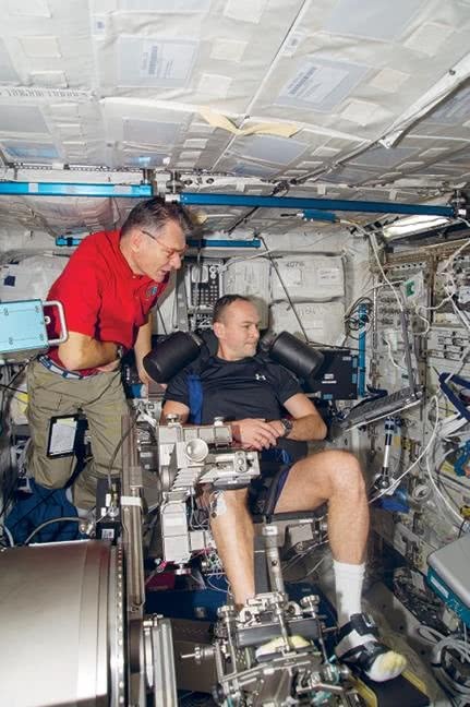 Иллюстрация к книге — Можно ли забить гвоздь в космосе и другие вопросы о космонавтике  [i_099.jpg]