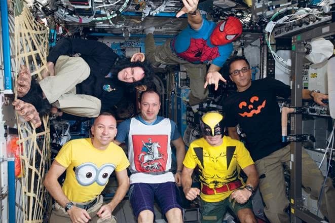 Иллюстрация к книге — Можно ли забить гвоздь в космосе и другие вопросы о космонавтике  [i_110.jpg]