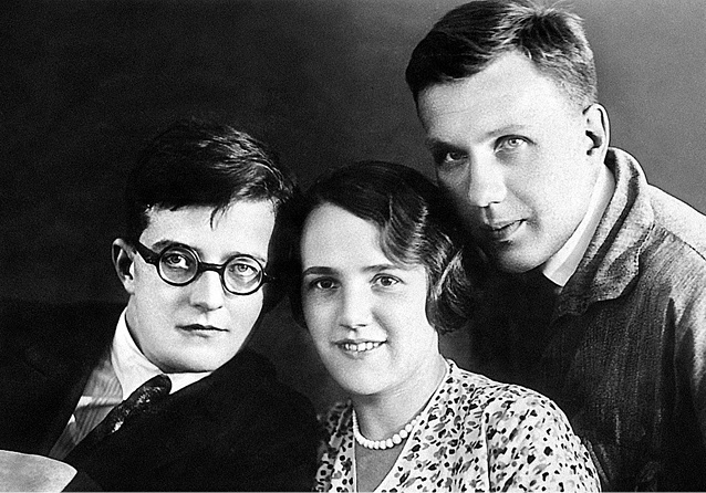 Иллюстрация к книге — Шостакович. Жизнь. Творчество. Время [i_056.jpg]