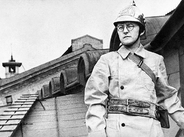 Иллюстрация к книге — Шостакович. Жизнь. Творчество. Время [i_065.jpg]