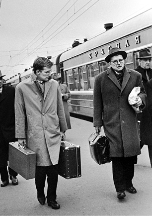 Иллюстрация к книге — Шостакович. Жизнь. Творчество. Время [i_097.jpg]