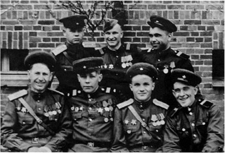 Иллюстрация к книге — Самоходчики  [i_023.jpg]