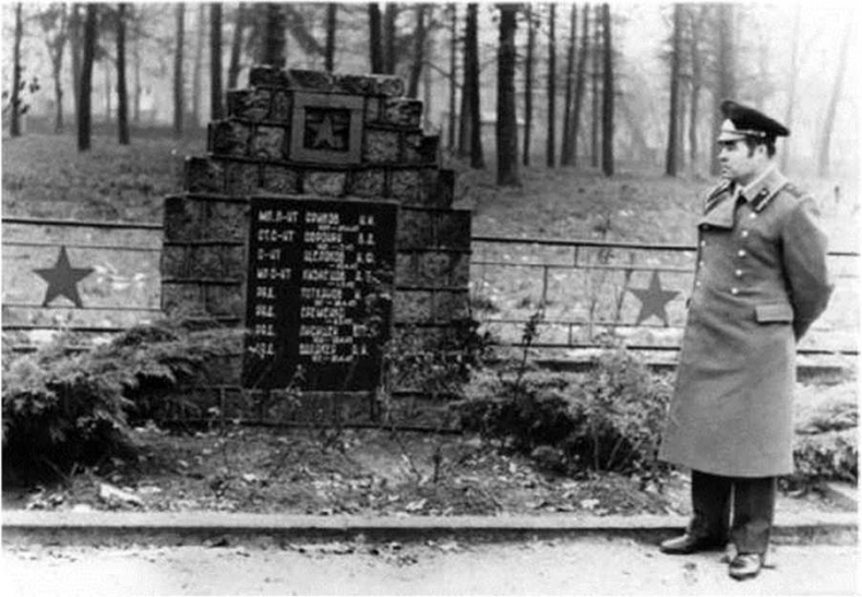 Иллюстрация к книге — Самоходчики  [i_030.jpg]